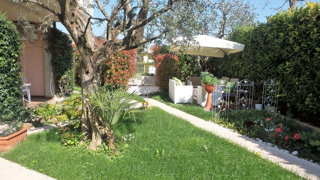 B&B Garda 4U Desenzano del Garda Ngoại thất bức ảnh